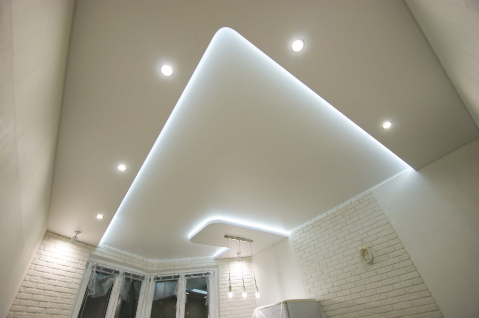 Заказать парящие натяжные потолки в г. Гороховец